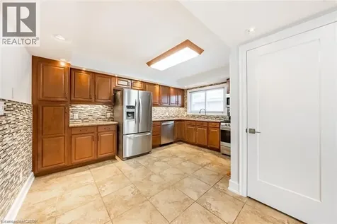 172 Fennell Avenue East Hamilton ON L9A 1S3