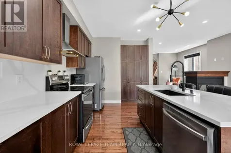 860 White Alder Avenue Ottawa ON K1T 0H1