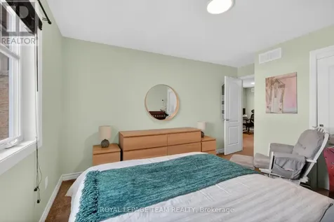 860 White Alder Avenue Ottawa ON K1T 0H1