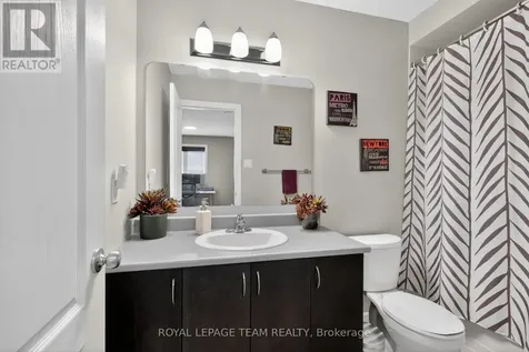 860 White Alder Avenue Ottawa ON K1T 0H1