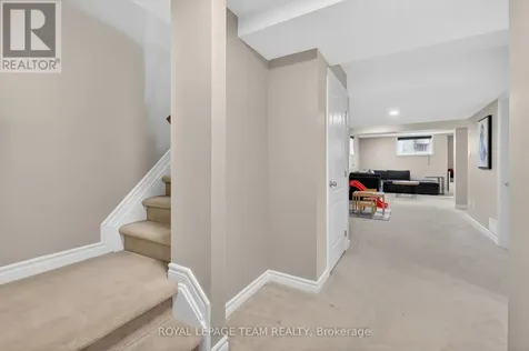 860 White Alder Avenue Ottawa ON K1T 0H1