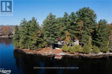 7 & 9 East Point Drive McKellar ON P2A 0B4