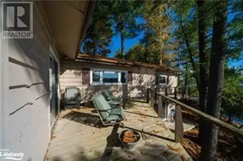 7 & 9 East Point Drive Mckellar ON P2A 0B4