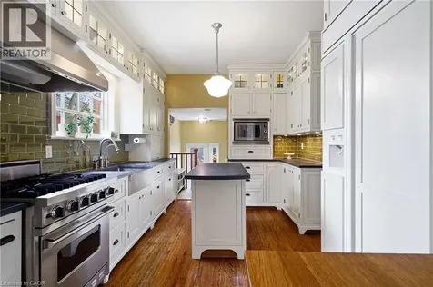 2 Oak Knoll Drive Hamilton ON L8S 4C3
