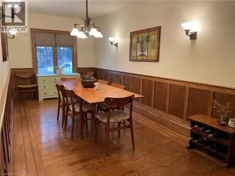 2 Oak Knoll Drive Hamilton ON L8S 4C3