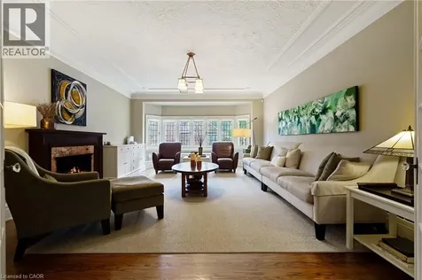 2 Oak Knoll Drive Hamilton ON L8S 4C3