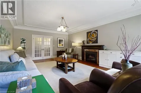2 Oak Knoll Drive Hamilton ON L8S 4C3