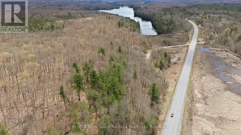 25 Lake Ridge Road Mcdougall ON P2A 2W9