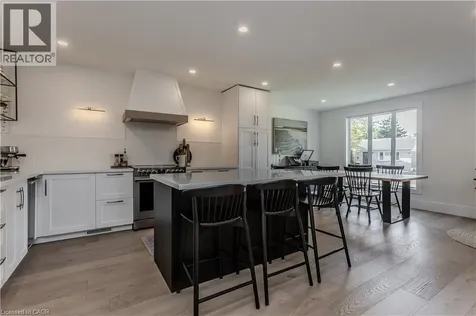 333 St Paul Street Burlington ON L7R 3K2