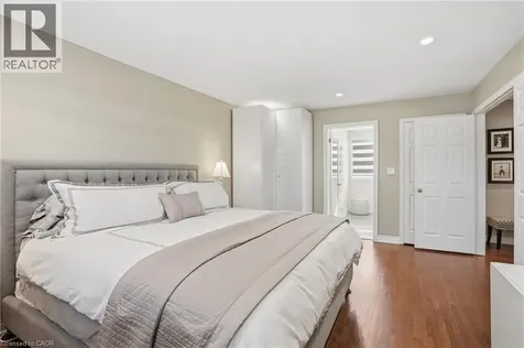 1765 Featherston Court Mississauga ON L5L 3E2