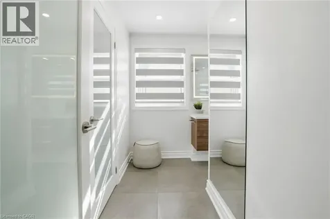 1765 Featherston Court Mississauga ON L5L 3E2