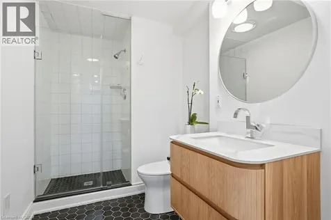 1765 Featherston Court Mississauga ON L5L 3E2