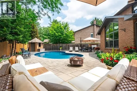 1765 Featherston Court Mississauga ON L5L 3E2