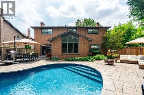 1765 Featherston Court Mississauga ON L5L 3E2