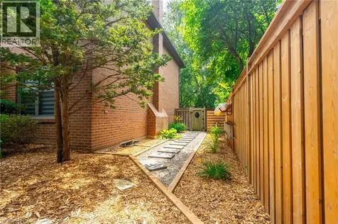 1765 Featherston Court Mississauga ON L5L 3E2