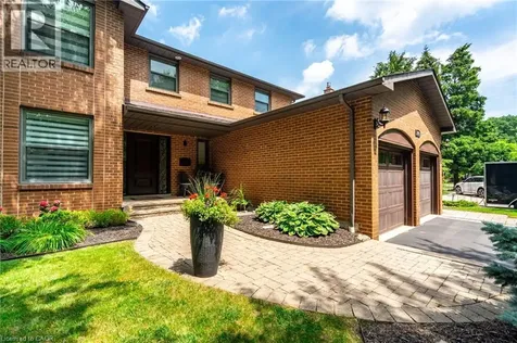1765 Featherston Court Mississauga ON L5L 3E2