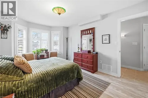 25 Hamilton Street South Waterdown ON L8B 0L1