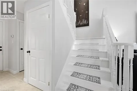 25 Hamilton Street South Waterdown ON L8B 0L1