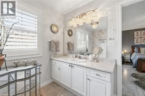 25 Hamilton Street South Waterdown ON L8B 0L1