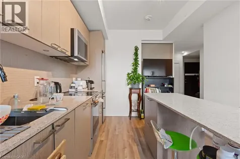 1808 St Clair Avenue West Toronto ON M6N 0C1