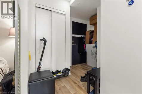 1808 St Clair Avenue West Toronto ON M6N 0C1