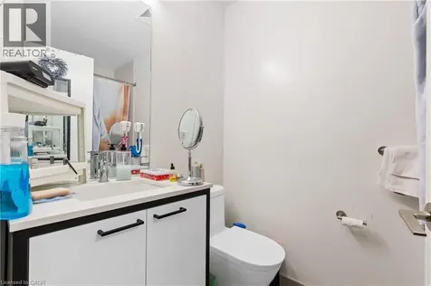 1808 St Clair Avenue West Toronto ON M6N 0C1