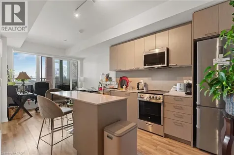 1808 St Clair Avenue West Toronto ON M6N 0C1