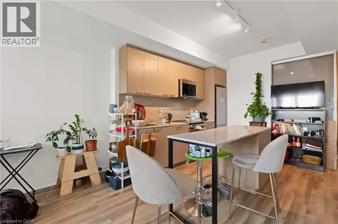 1808 St Clair Avenue West Toronto ON M6N 0C1
