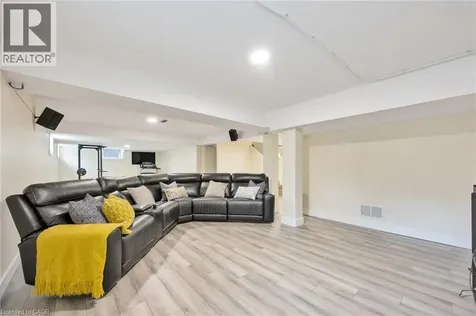 6 Dorothys Drive Oro-medonte ON L0L 1T0