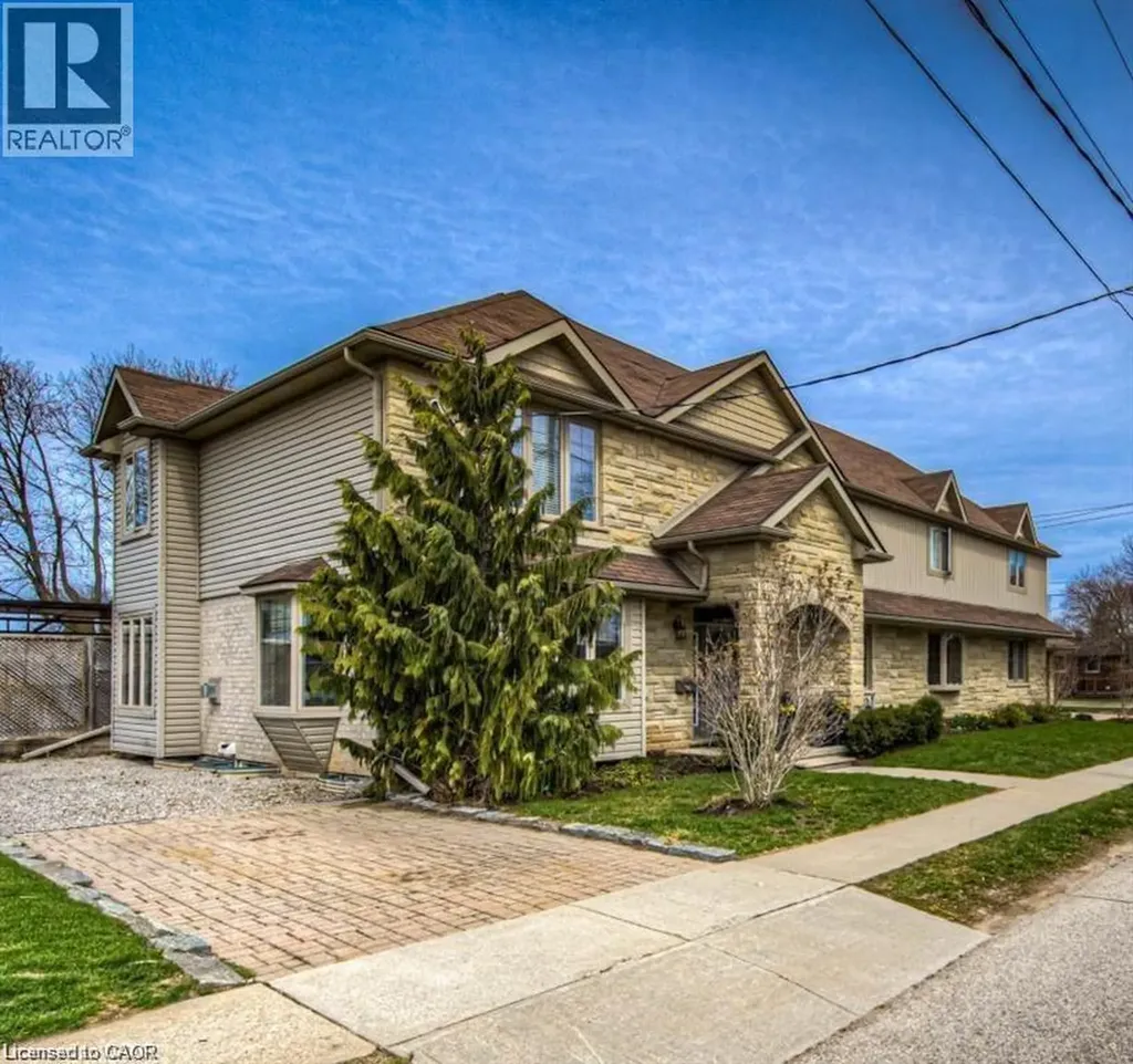 716 Westminster Drive South Cambridge ON N3H 1V2