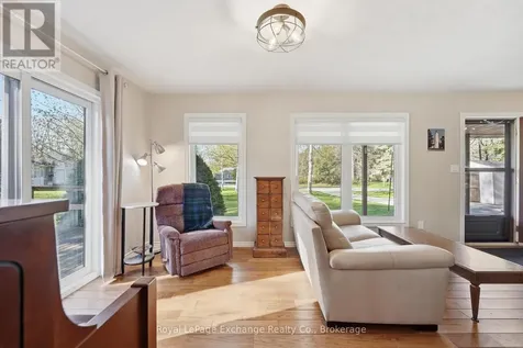 924 Tanglewood Drive Huron-kinloss ON N2Z 2X3