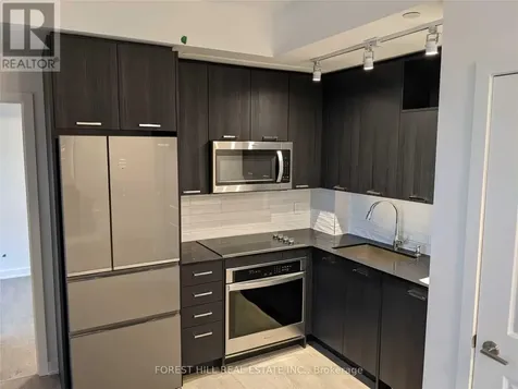 120 Eagle Rock Way Vaughan ON L6A 5C2