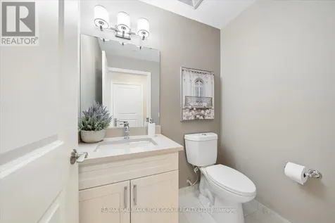 460 William Graham Drive Aurora ON L4G 1X9