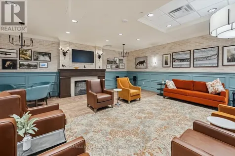 460 William Graham Drive Aurora ON L4G 1X9