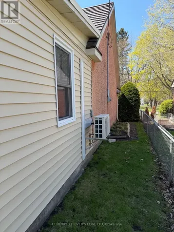 67 North Augusta Road Brockville ON K6V 2X7
