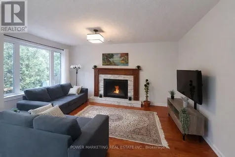 29 Taj Court Ottawa ON K1G 5K7