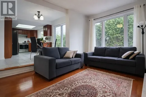 29 Taj Court Ottawa ON K1G 5K7