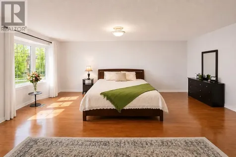 29 Taj Court Ottawa ON K1G 5K7