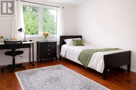 29 Taj Court Ottawa ON K1G 5K7