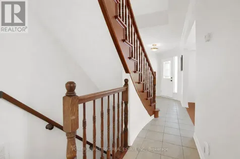 29 Taj Court Ottawa ON K1G 5K7