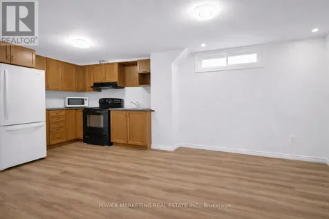 29 Taj Court Ottawa ON K1G 5K7