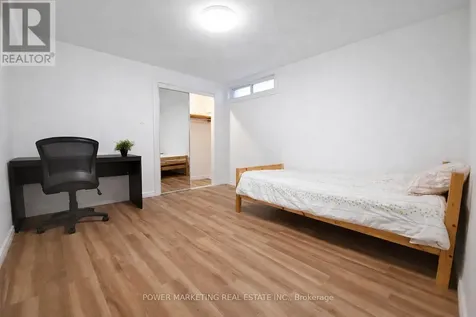 29 Taj Court Ottawa ON K1G 5K7