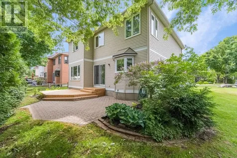 29 Taj Court Ottawa ON K1G 5K7