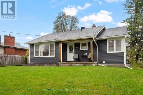 266 Clemow Avenue Pembroke ON K8A 2E4