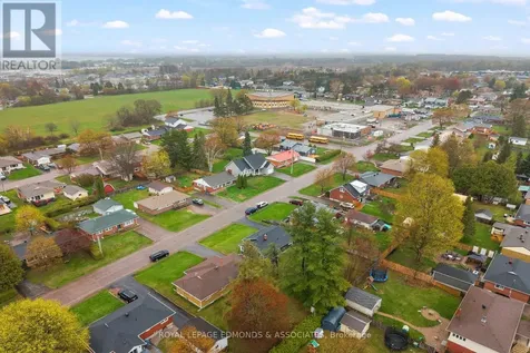 266 Clemow Avenue Pembroke ON K8A 2E4