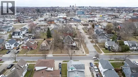 18 Clark Street East Leamington ON N8H 1E1