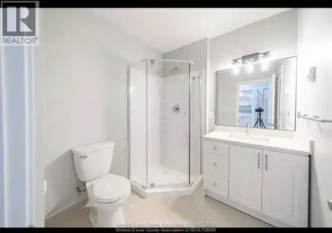 18 Clark Street East Leamington ON N8H 1E1