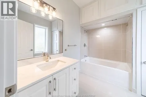 18 Clark Street East Leamington ON N8H 1E1