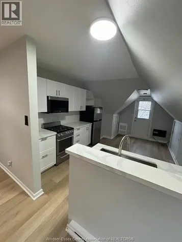 18 Clark Street East Leamington ON N8H 1E1