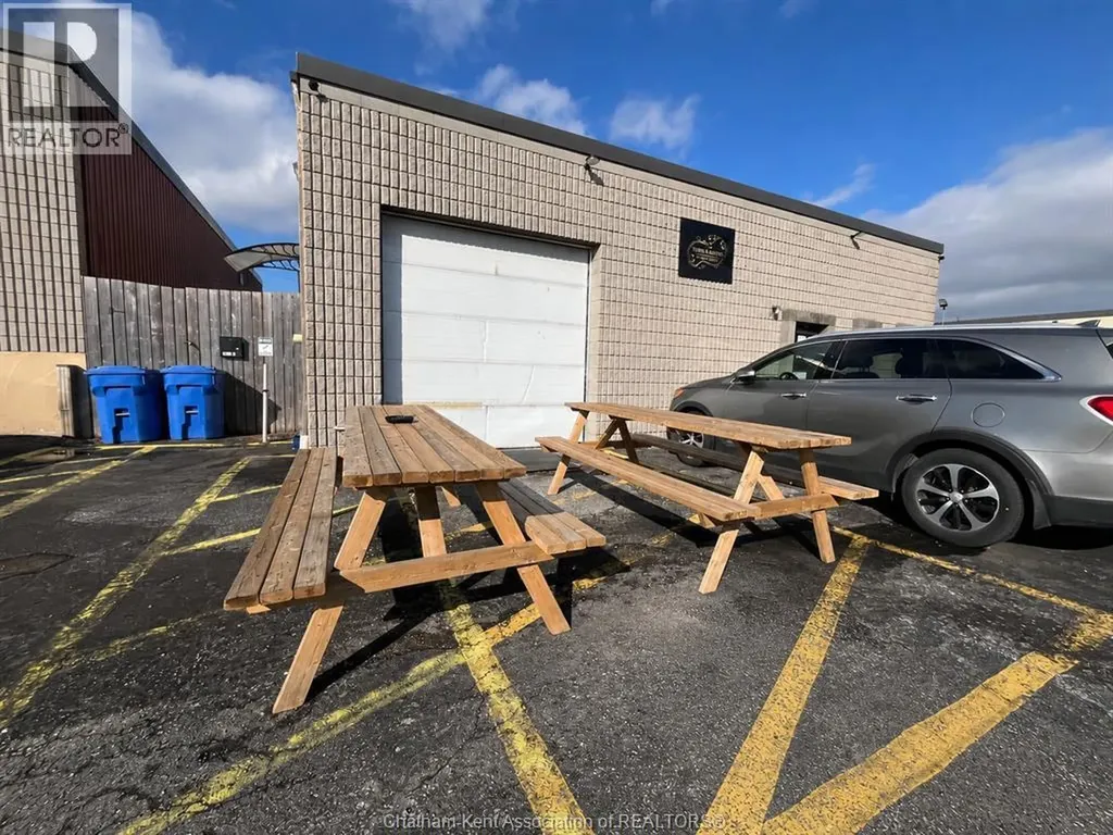876 Richmond Street Chatham ON N7M 5J5
